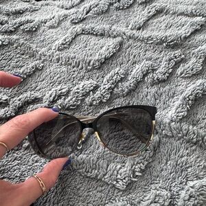 Gucci Black and Gold Women's Sunglasses